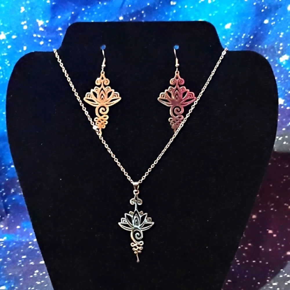 Beautiful Lotus Blossom Earring & Necklace Set